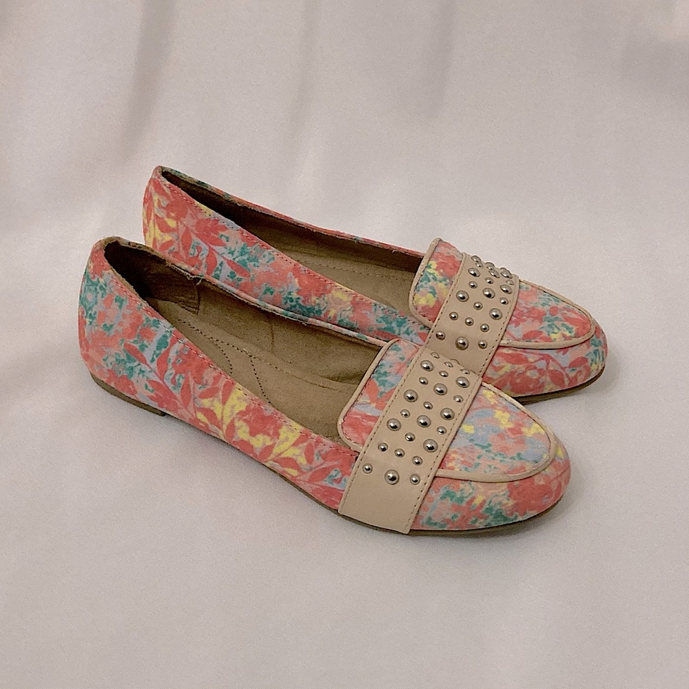 ⭐️ Cushion Walk By Avon Multicolored Floral Ballet Flats Size 6